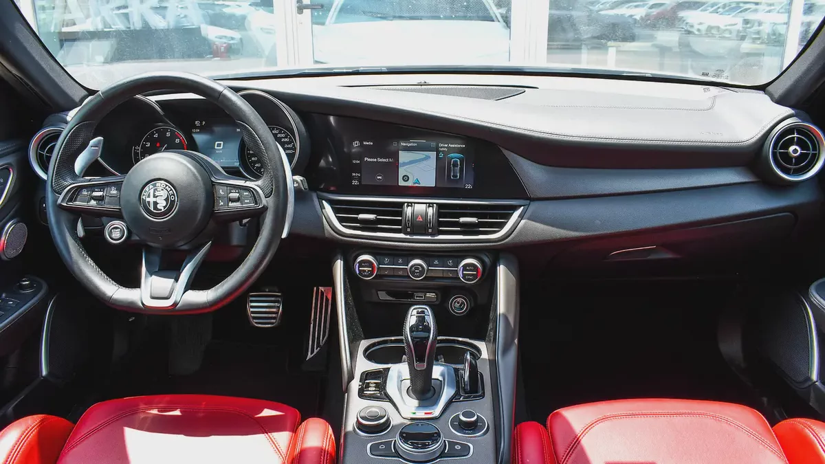 AED 1,792/ Month | Alfa Romeo | Giulia Veloce | 2023 | Gargash Warranty and Service-10-10