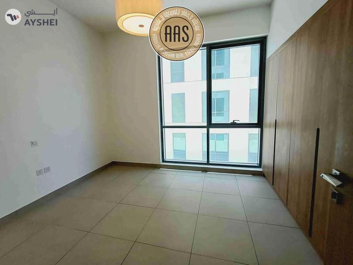 Spacious 3BK ! Near metro station !only 140k ready to move-14-14