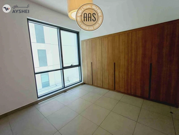 Spacious 3BK ! Near metro station !only 140k ready to move