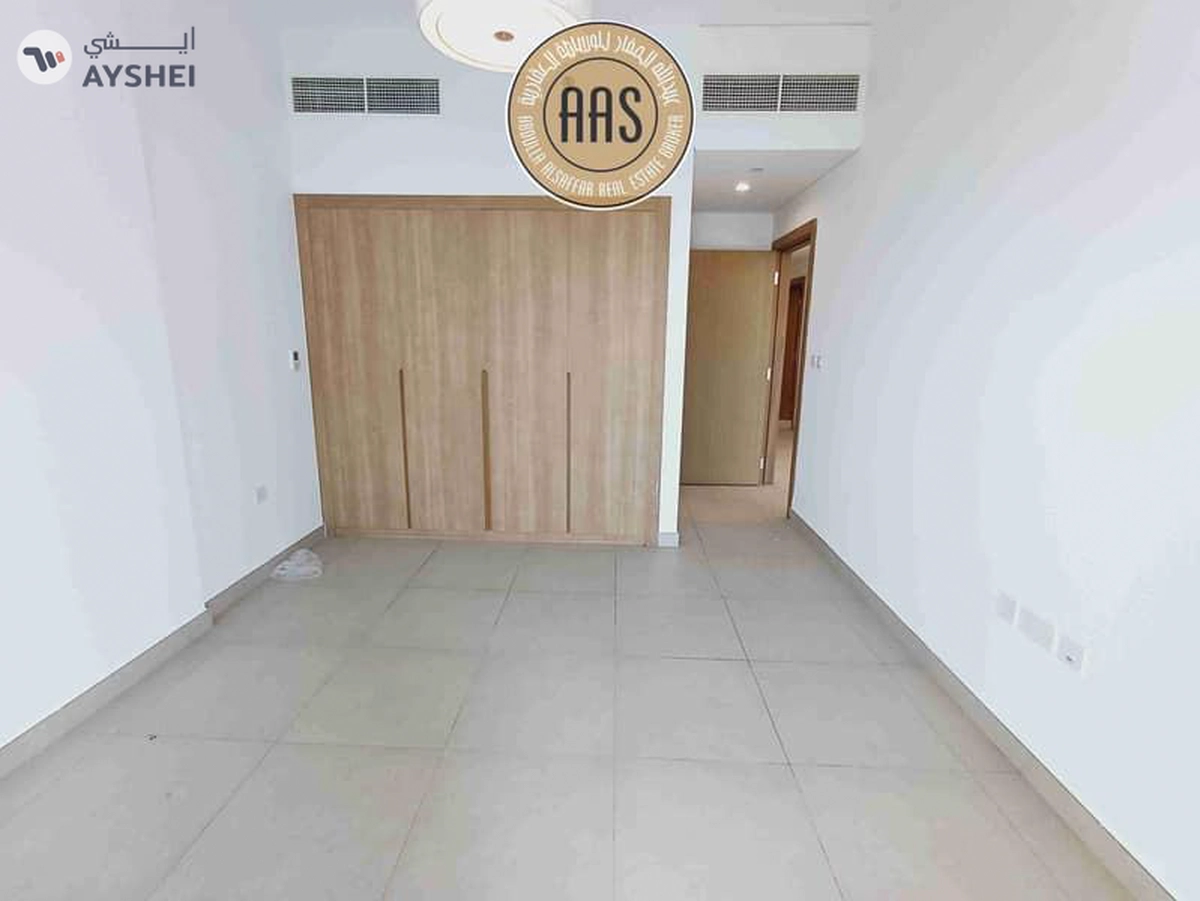Spacious 3BK ! Near metro station !only 140k ready to move-5-5