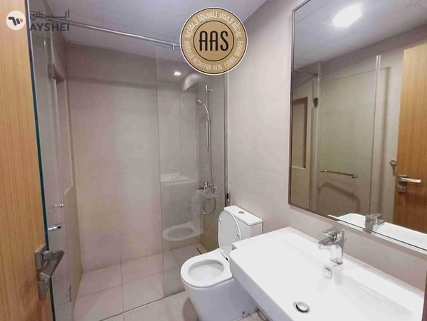 Spacious 3BK ! Near metro station !only 140k ready to move