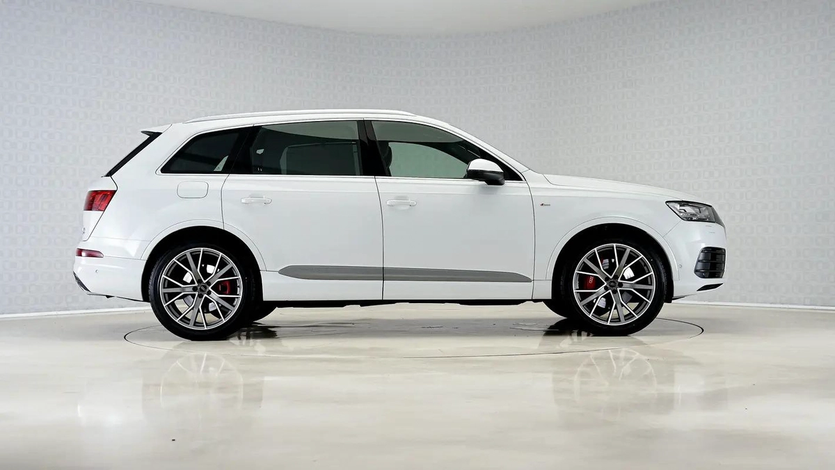 Audi Q7 45 TFSI quattro S line-2-2