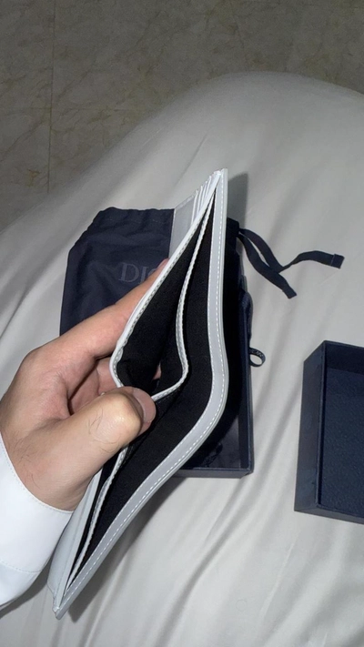 Genuine Dior Men’s Wallet – purchased for AED 2,000.In excellent condition. Open to reasonable offers from serious buyers-6