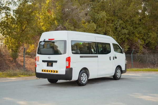 High-Roof 13-Seater Passenger Van | Automatic | GCC Specs | Ref#N85175