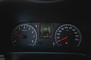 High-Roof 13-Seater Passenger Van | Automatic | GCC Specs | Ref#N85175