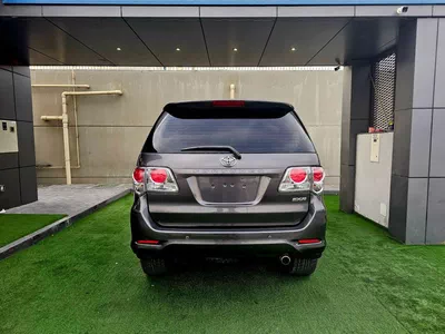 Toyota Fortuner EXR/ V4 2.7L 4WD/ LEATHER DVD/ LOW MILEAGE-4