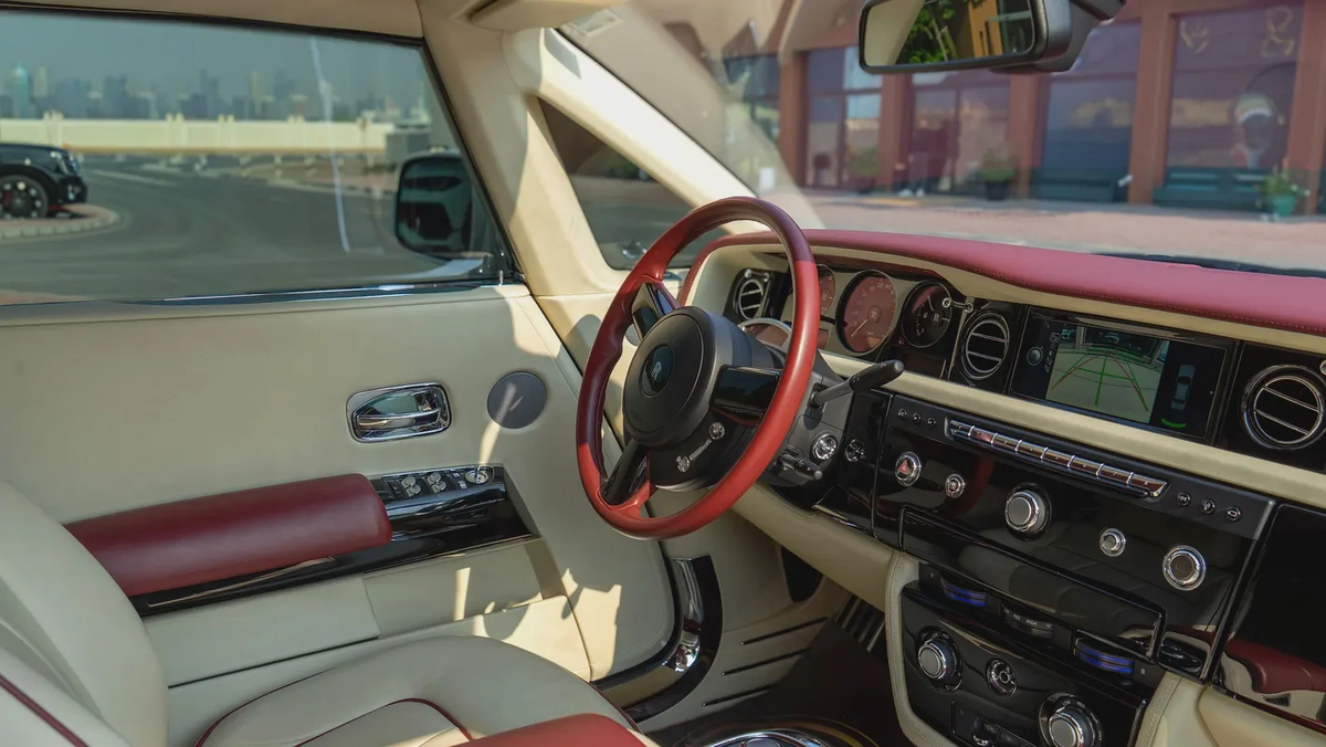 2016 Rolls-Royce Phantom | GCC | Excellent Condition | Crypto Friendly-9-9