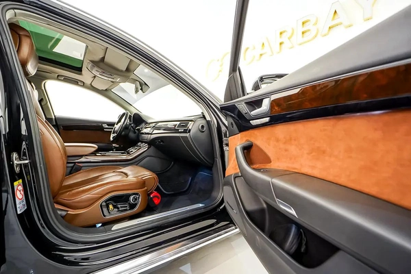 AED 1391 PM | AUDI A8L 50TFSI 2015 | HIGH OPTIONS | WELL MAINTAINED | 1 YEAR WARRANTY | GCC