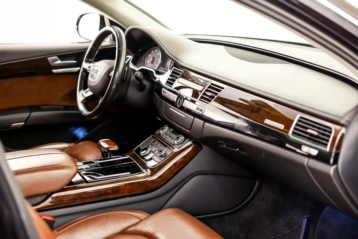 AED 1391 PM | AUDI A8L 50TFSI 2015 | HIGH OPTIONS | WELL MAINTAINED | 1 YEAR WARRANTY | GCC-16-16