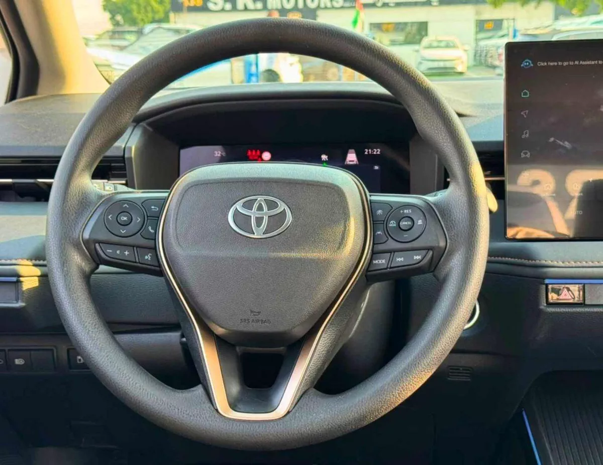 Toyota Corolla HYBRID ELITE || 1.8L V4 / NEW SHAPE / ROOF MOUNTED CAMERA / READY UNITS (CODE # ELIF)-15-0