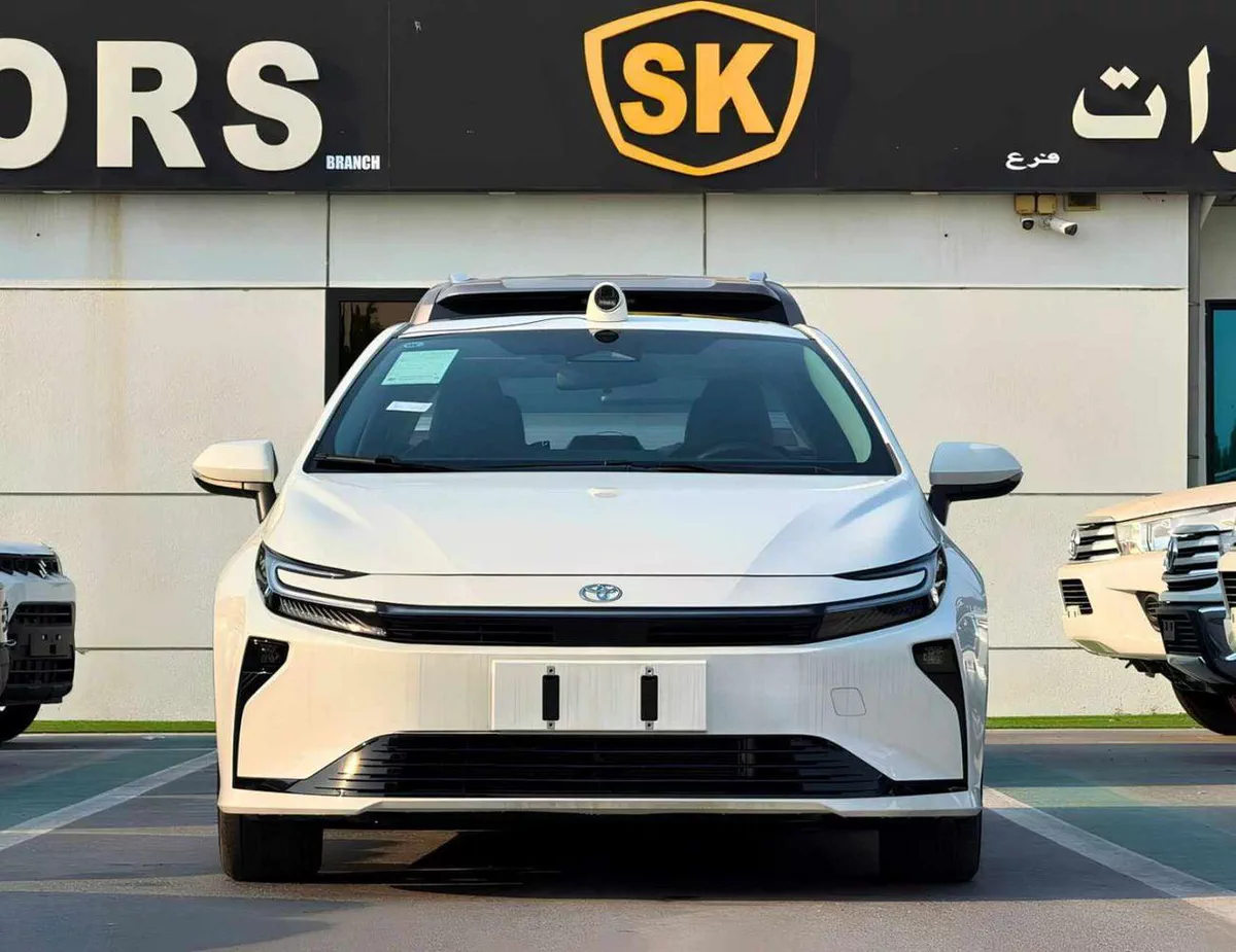 Toyota Corolla HYBRID ELITE || 1.8L V4 / NEW SHAPE / ROOF MOUNTED CAMERA / READY UNITS (CODE # ELIF)-1-0