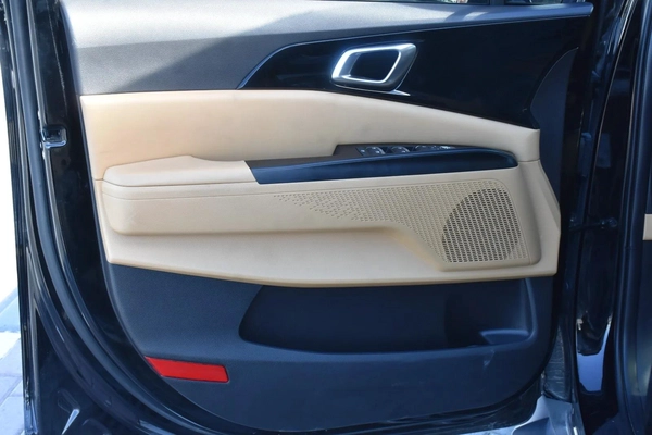KIA CARNIVAL 7 SEATS 2023 | BLACK