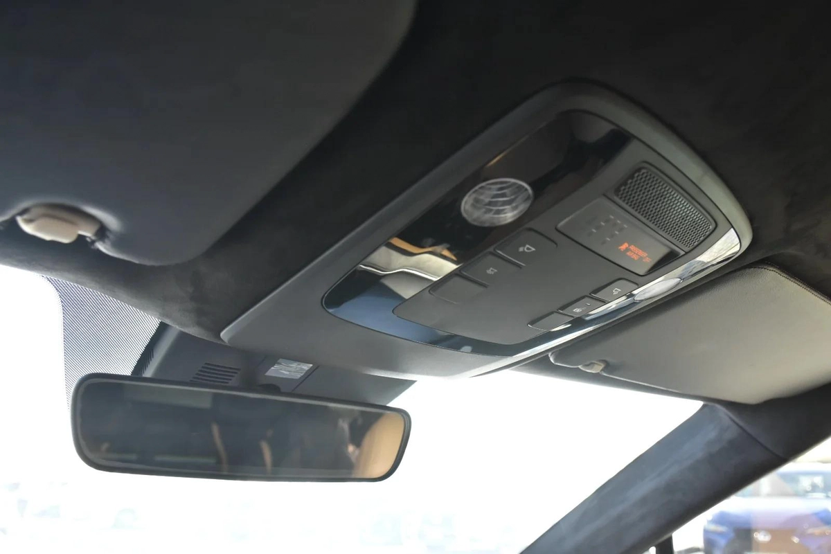 KIA CARNIVAL 7 SEATS 2023 | BLACK-6-6