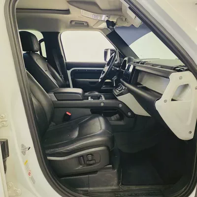 AED 2741 PM | DEFENDER 110 HSE P400 V6 2020 | WELL MAINTAINED | 1 YEAR WARRANTY-13