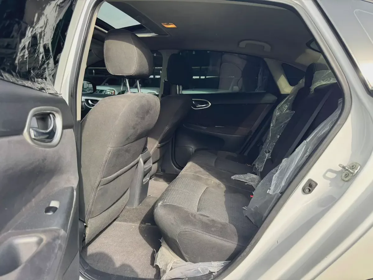 NISSAN SENTRA-6-6
