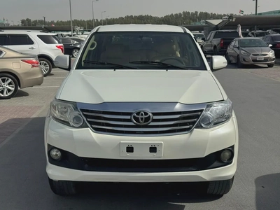 Toyota fortuner 2015 white cooor GCc calen car-0