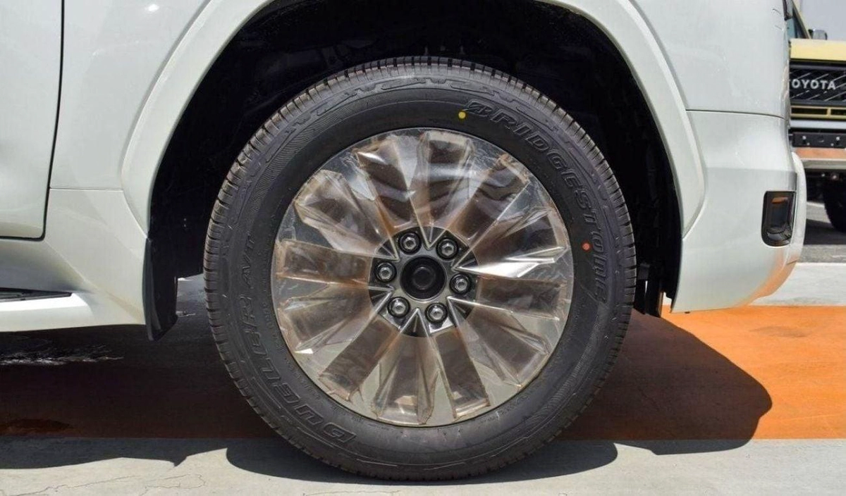 Toyota Land Cruiser GXR LAND CRUISER GXR 4.0L GCC-6-0