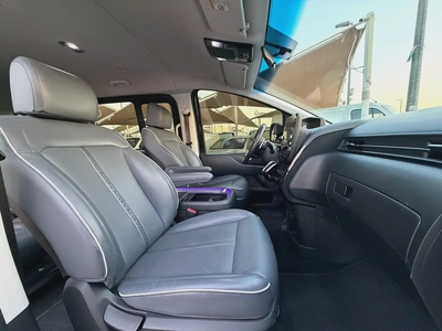 Hyundai Staria Premium 2024 GCC Specs-17