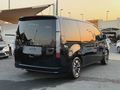 Hyundai Staria Premium 2024 GCC Specs-4