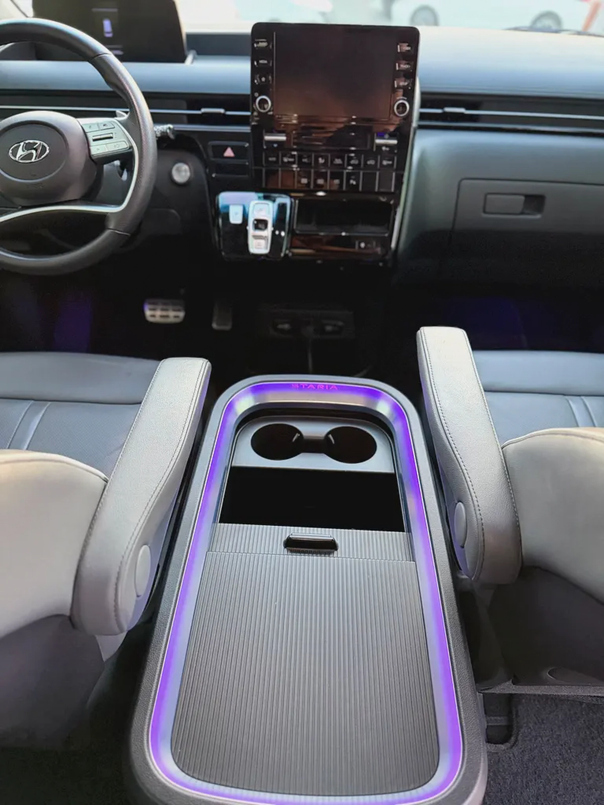 Hyundai Staria Premium 2024 GCC Specs-13-13