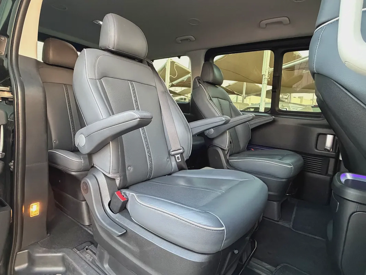 Hyundai Staria Premium 2024 GCC Specs-15-15
