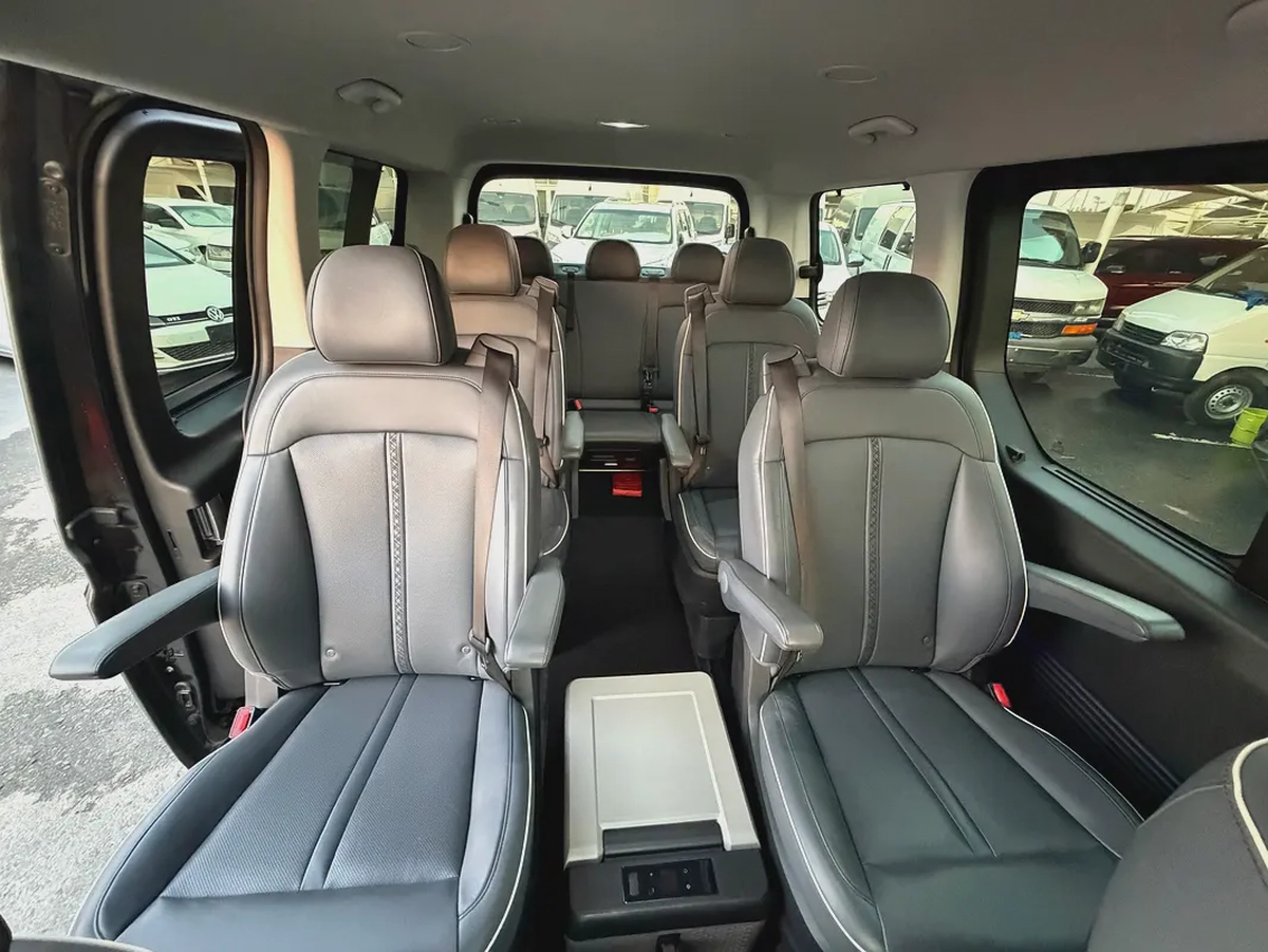 Hyundai Staria Premium 2024 GCC Specs-16-16