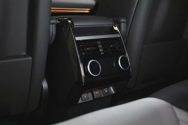 RANGE ROVER SPORT HSE DYNAMIC BLACK EDITION - V6 P400 - FULLY LOADED