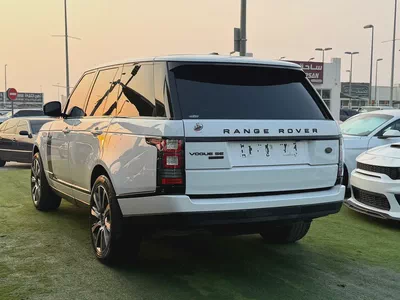 Pristine 2014 Land Rover Range Rover Vogue | GCC Specs | Low Mileage-5