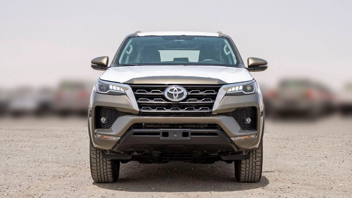 Toyota Fortuner 2.4L Diesel 2025-4-4