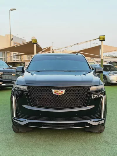 (2023) CADILLAC ESCALADE //PLATINUM LUXURY// GCC LOW MILEAGE - UNDER WARRANTY--2