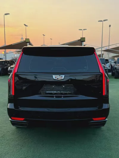 (2023) CADILLAC ESCALADE //PLATINUM LUXURY// GCC LOW MILEAGE - UNDER WARRANTY--5