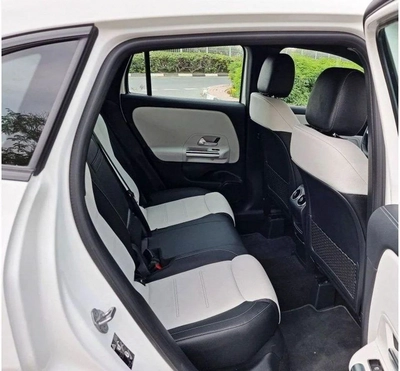 Mercedes-Benz GLA 45 AMG American Specifications - 4000km driven - 2.0L- 4 Cylinder - Turbo -17