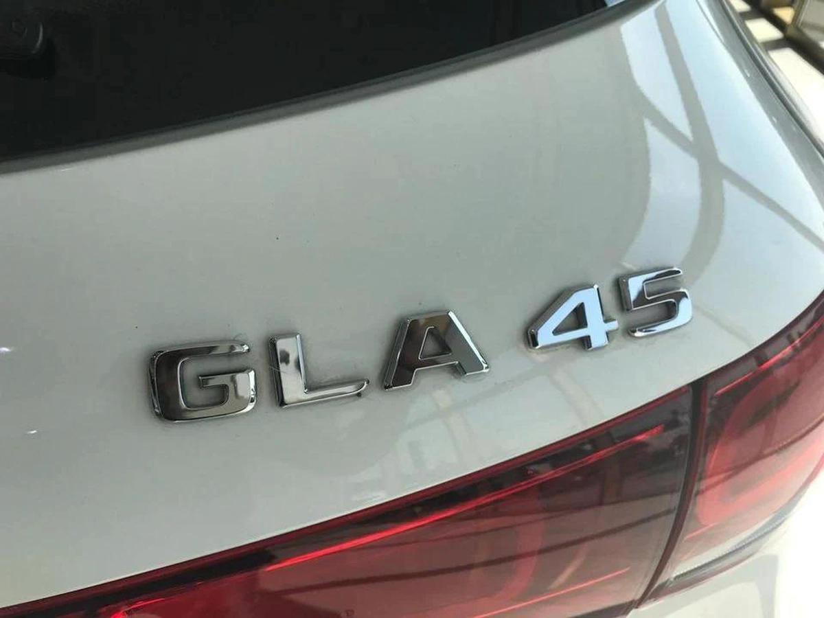 Mercedes-Benz GLA 45 AMG American Specifications - 4000km driven - 2.0L- 4 Cylinder - Turbo -9-9