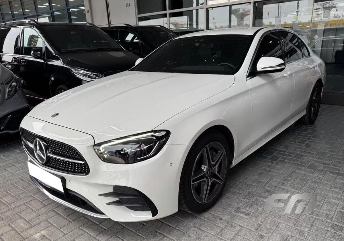Mercedes Benz E300 PREMIUM PLUS - HYBRID (AMG)-2-0