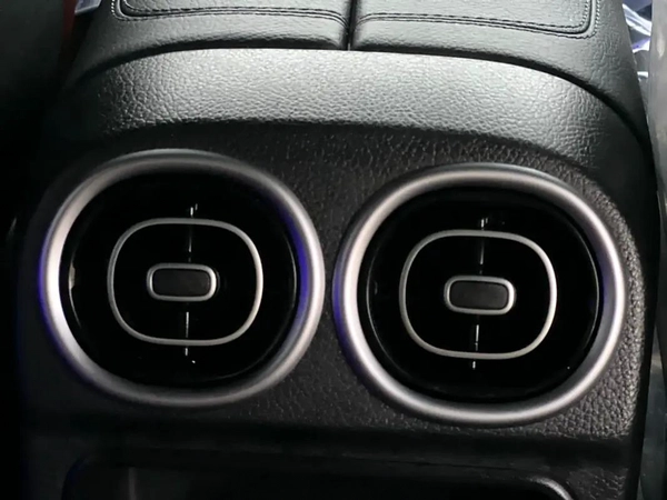 2023 Mercedes-Benz C300 | Premium Tech | Like New