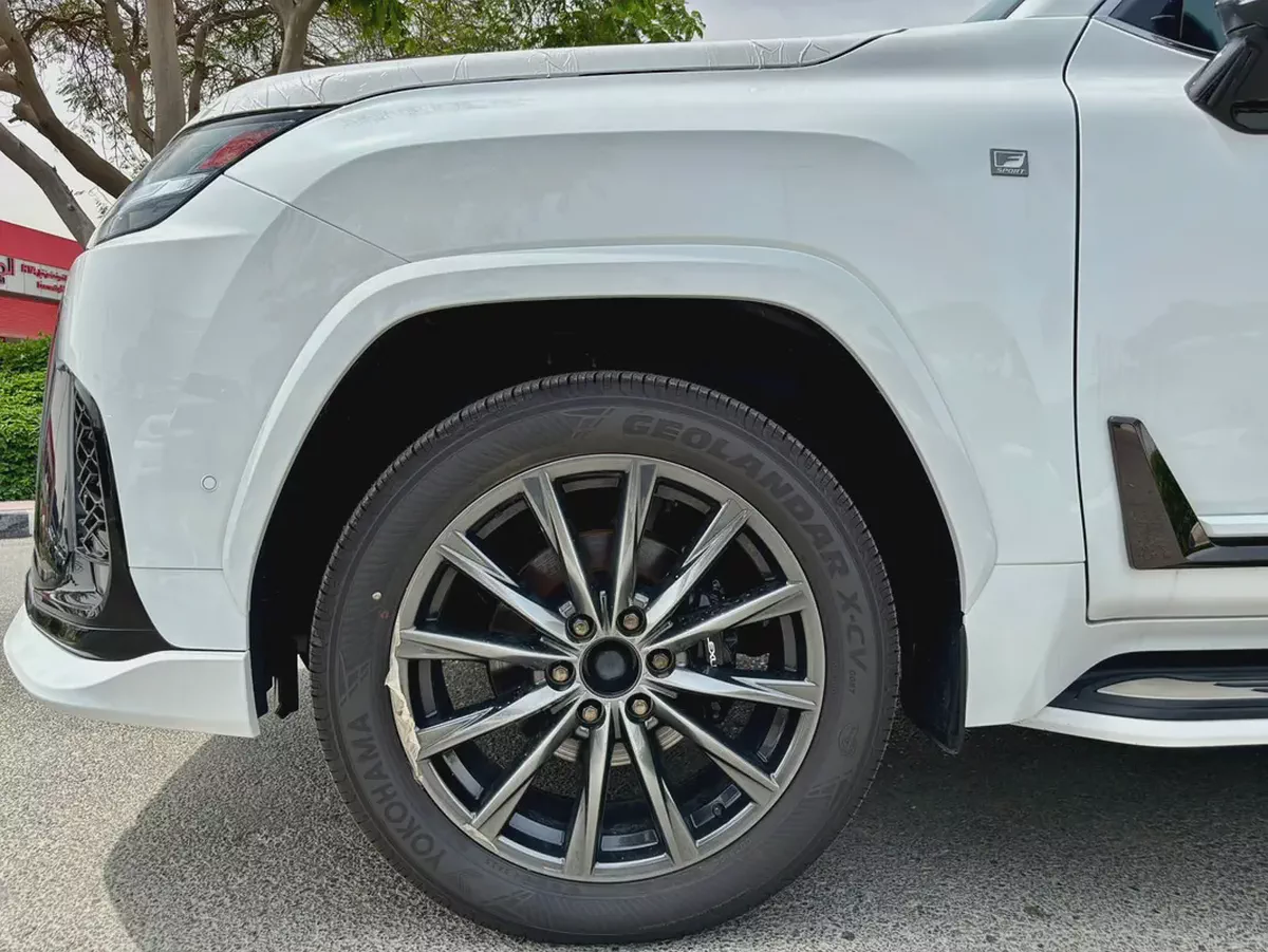 Lexus LX 700h F-Sport 2025 GCC Specs-3-3