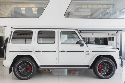 Mercedes-Benz G63 AMG | Fully loaded | Original Matte White | Japanese Specs-6