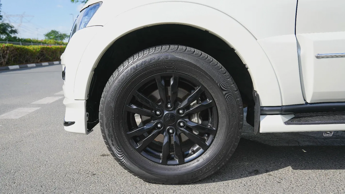 MITSUBISHI PAJERO 2020!! SIGNATURE CONDITION!! GCC SPECS!! WELL MAINTAINED!! 3.8 V6-16-16