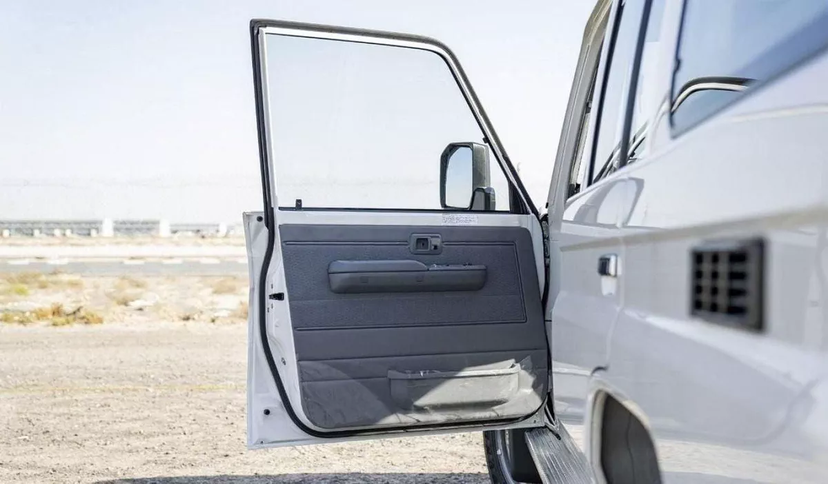 Toyota Land Cruiser 70 LC76 LX LX TOYOTA LC76 Hard top 4.2L 5 DOORS 2025-8-0