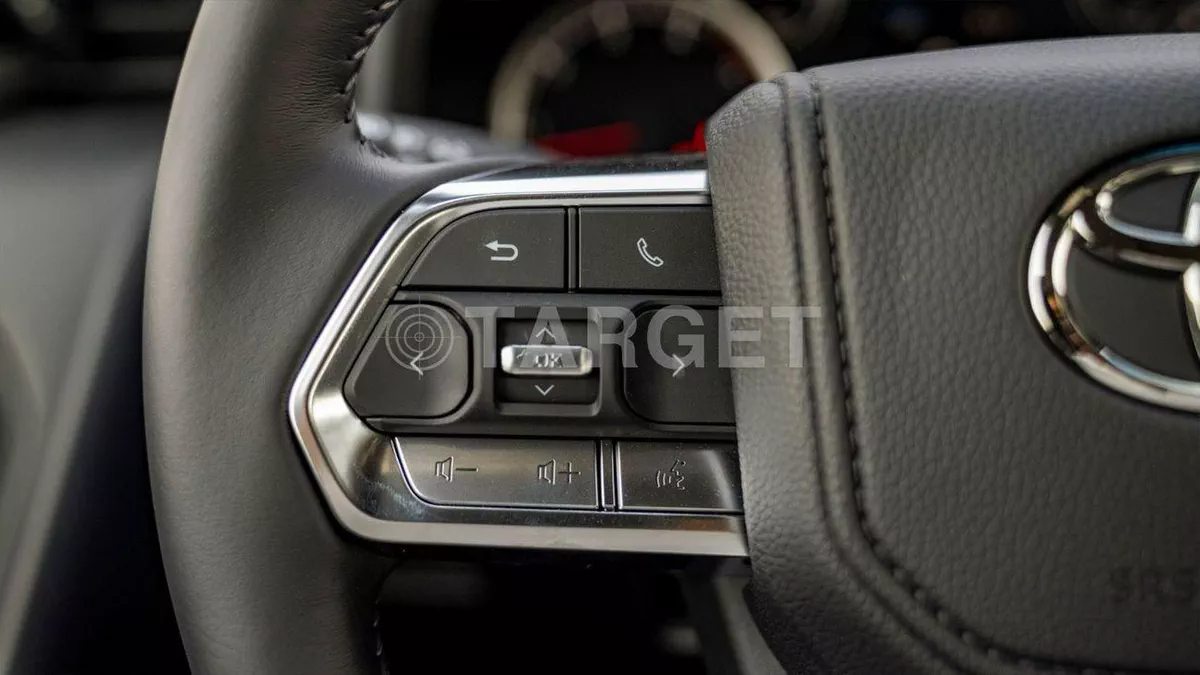 Toyota Land Cruiser GXR3 3.3L-4-0