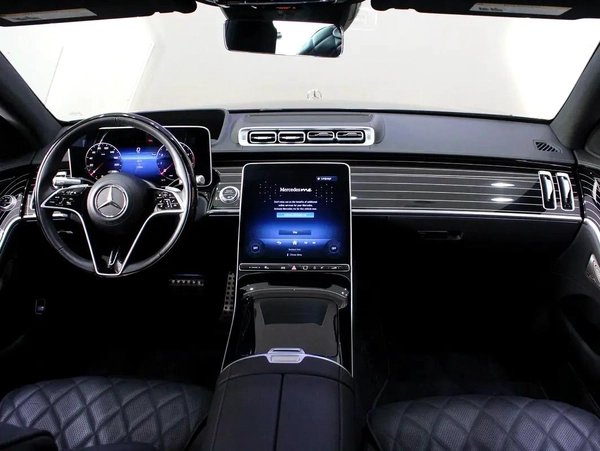 2024 - Mercedes-Benz S580 V8 with warranty for 444,000.00 AED