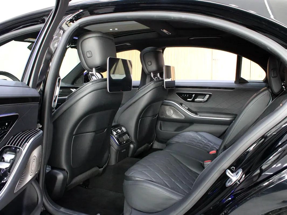 2024 - Mercedes-Benz S580 V8 with warranty for 444,000.00 AED-12-12