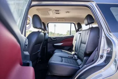 Nissan X Terra Platinum Petrol AT 2.5L 4WD-10
