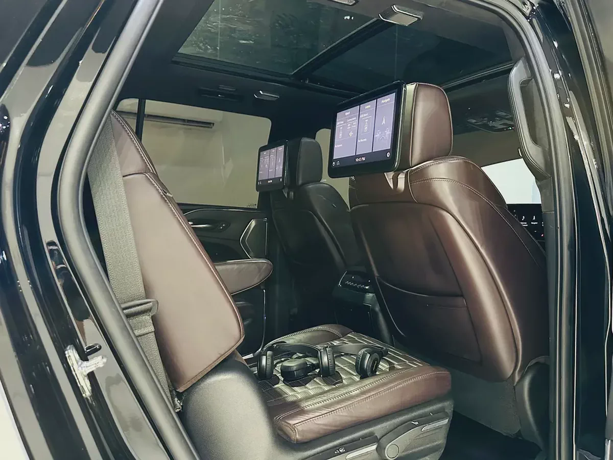 600 BLACK EDITION ESCALADE 2021 GCC SPECS WITH NO ACCIDENTS PPF DONE RECENTLY ORIGINAL BLACK COLOUR-12-12