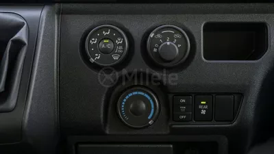 Toyota Hiace .-11