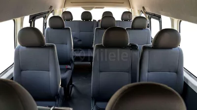 Toyota Hiace .-12
