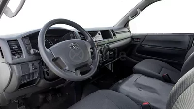 Toyota Hiace .-6