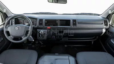 Toyota Hiace .-7