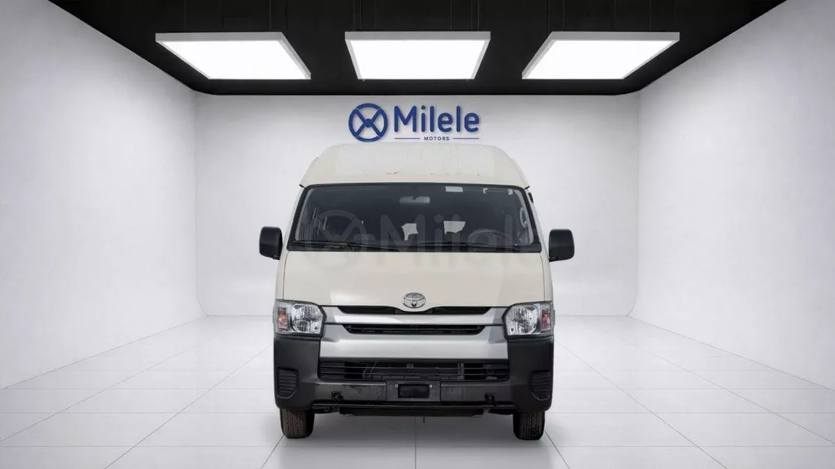 Toyota Hiace .-1-0