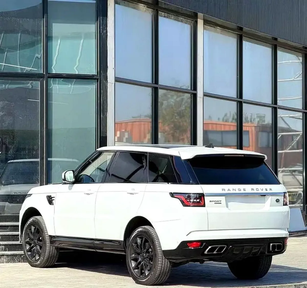 Land Rover Range Rover Sport HSE DYNAMIC-11-0
